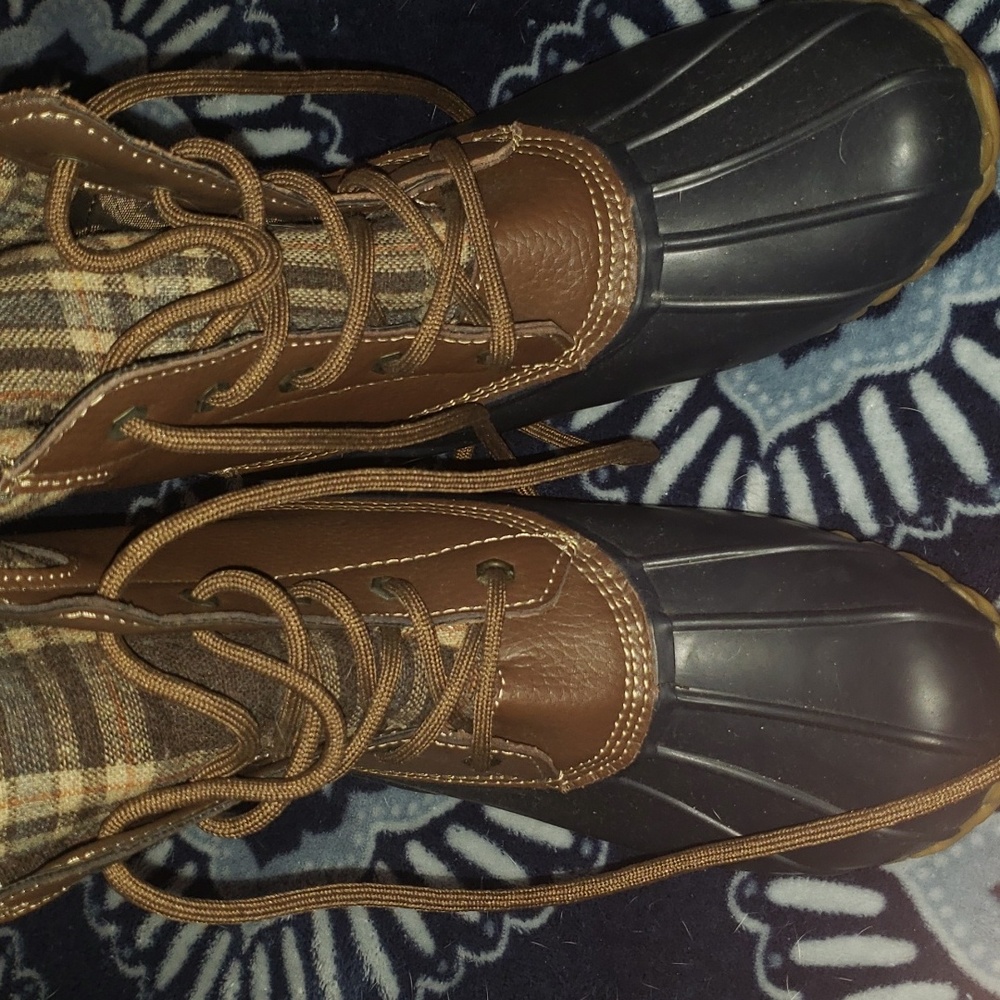 Boots - Picture 5 of 8